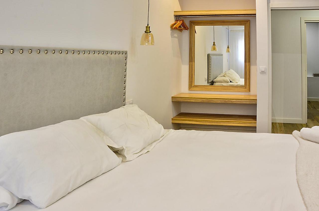 Apartsuite B&R Triana Arellano Sevilla Exterior foto